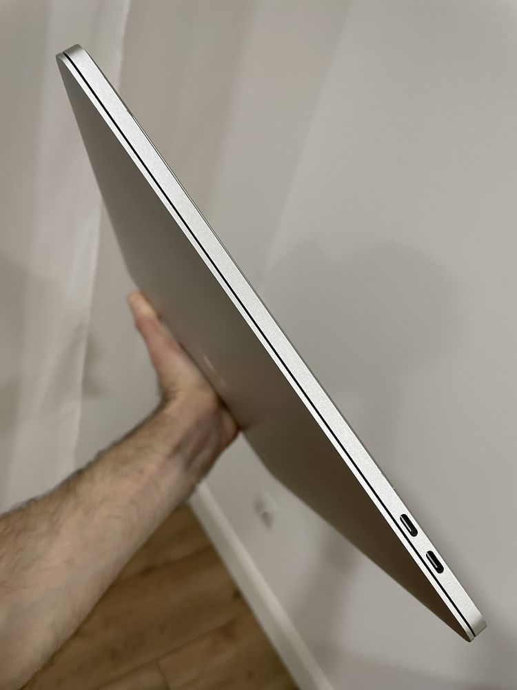 Custom версія Apple MacBook Pro 15-inch Silver 2018 (MR972LL/A)