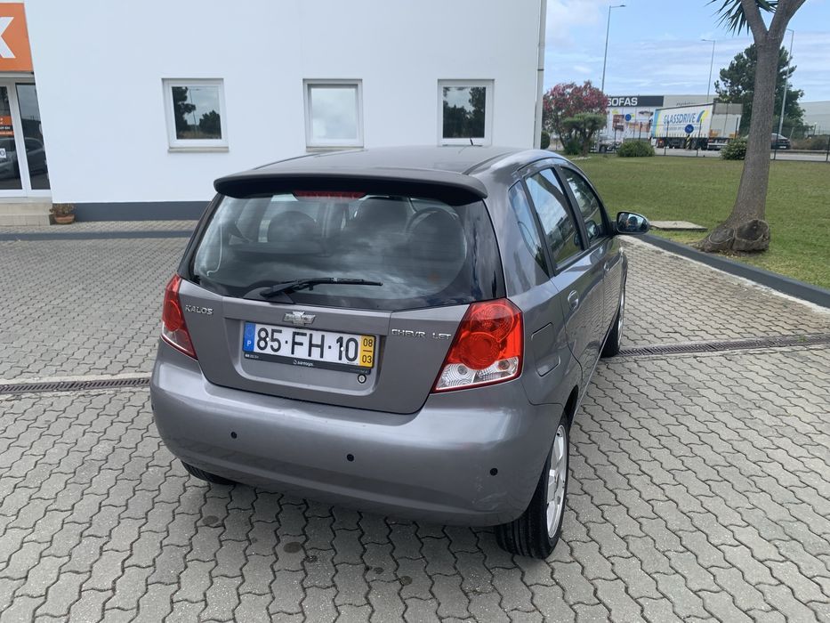 Chevrolet Kalos 1.2 SE looks