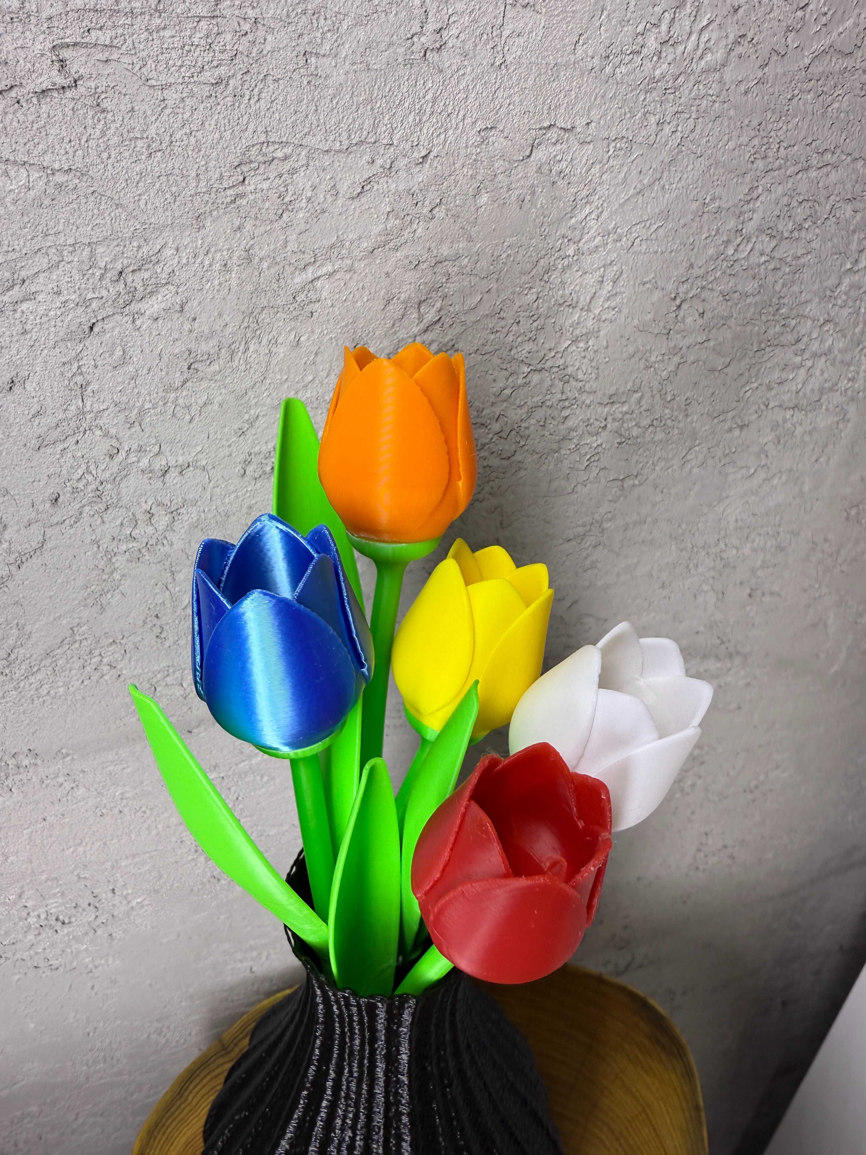Tulipan 3D – nowoczesny, realistyczny, sztuczny kwiat, druk 3D, kolory