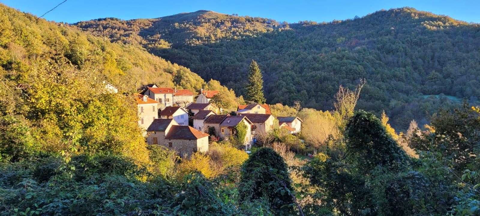 Domek z gankiem w pięknej Ligurii, Włochy