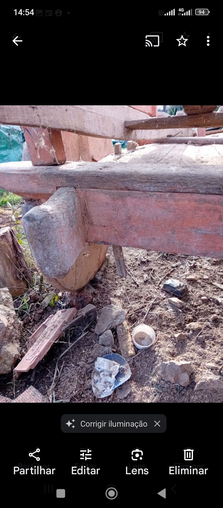 Carro de bois em madeira