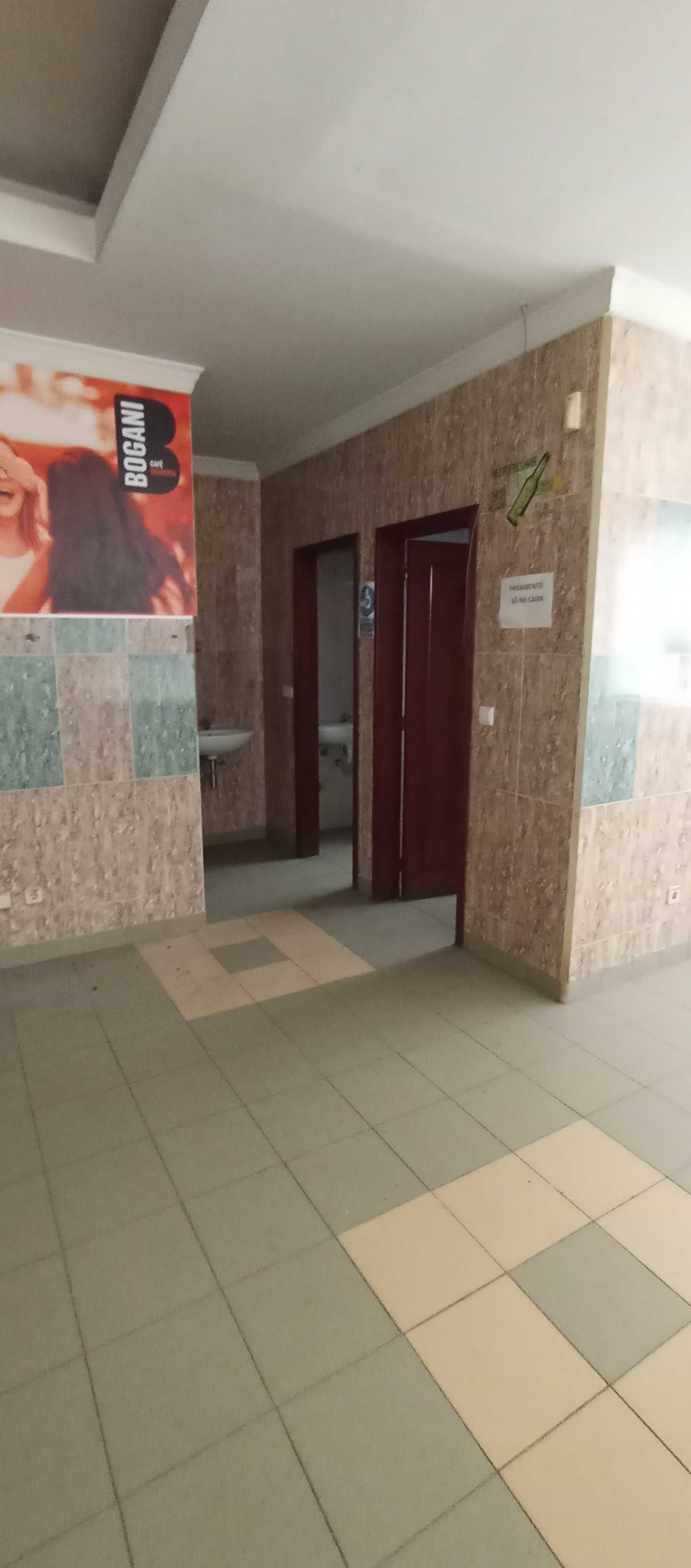 Loja Comercial -Águas Santas, Maia - 200 m² - 1.500€/mês