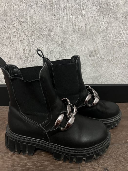 Чоботи демісезонні чеслі шкіряні