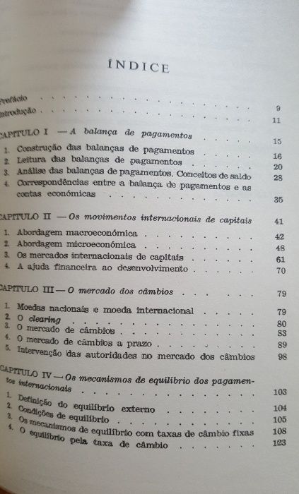 Raymond Bertrand - Economia Financeira Internacional (moeda)