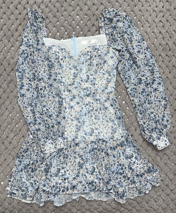 Блакитна сукня one by one