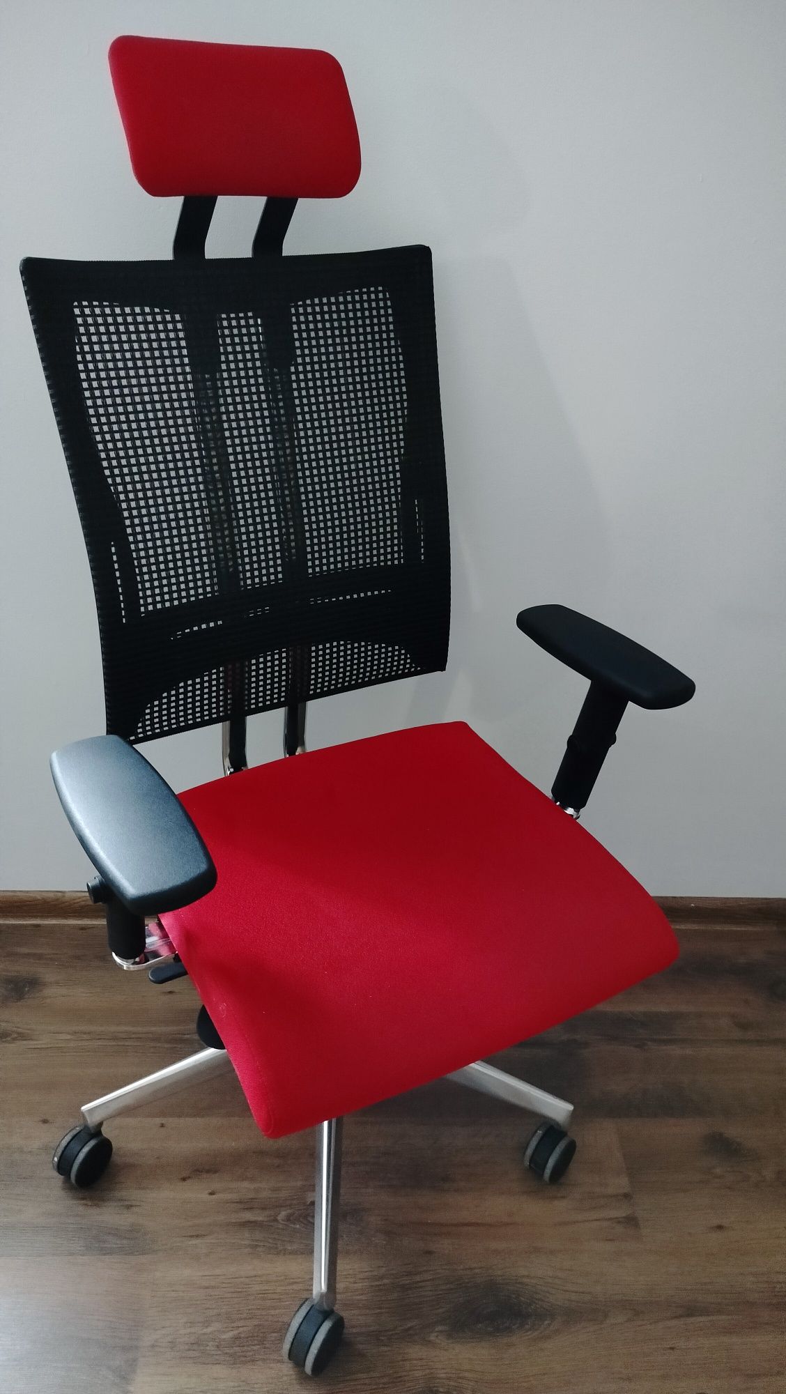 Nowoczesne krzesło biurowe New Motion