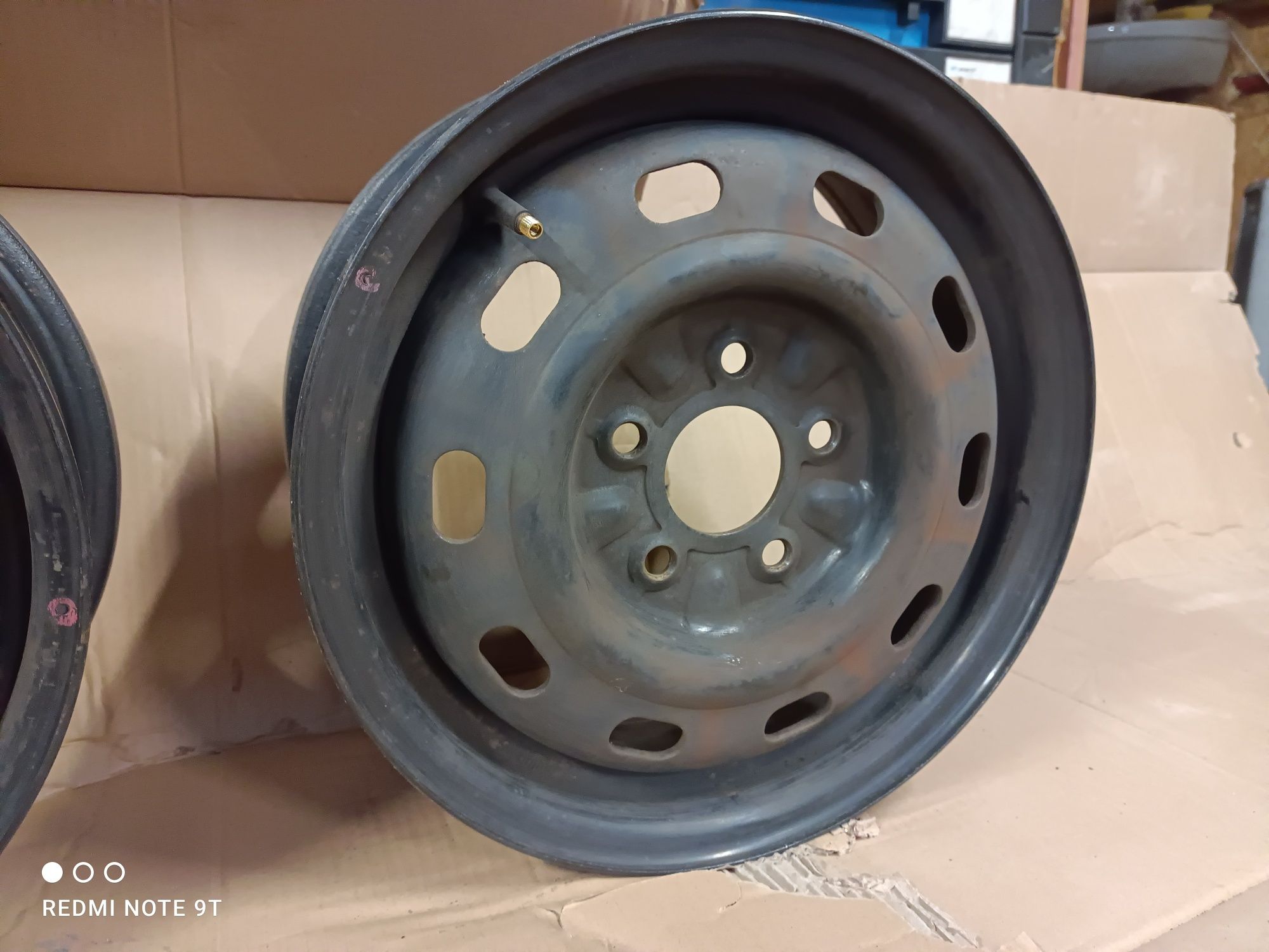 Komplet felg stalowych 5x114,3 6jx15  67,1 Hyundai Kia Dacia Nissan