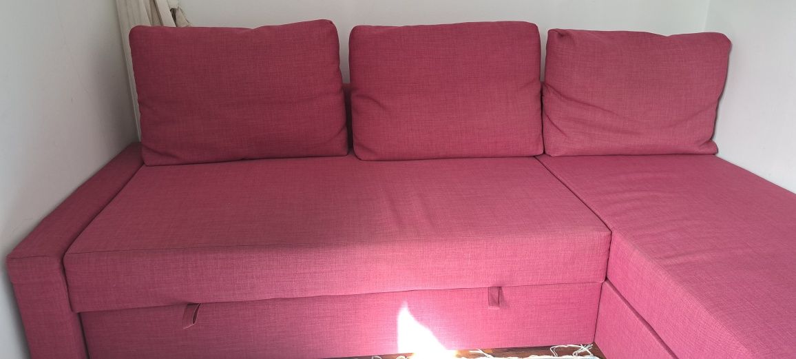 Sofá-cama com 3 lugares, e chaise loungue c/arrumação