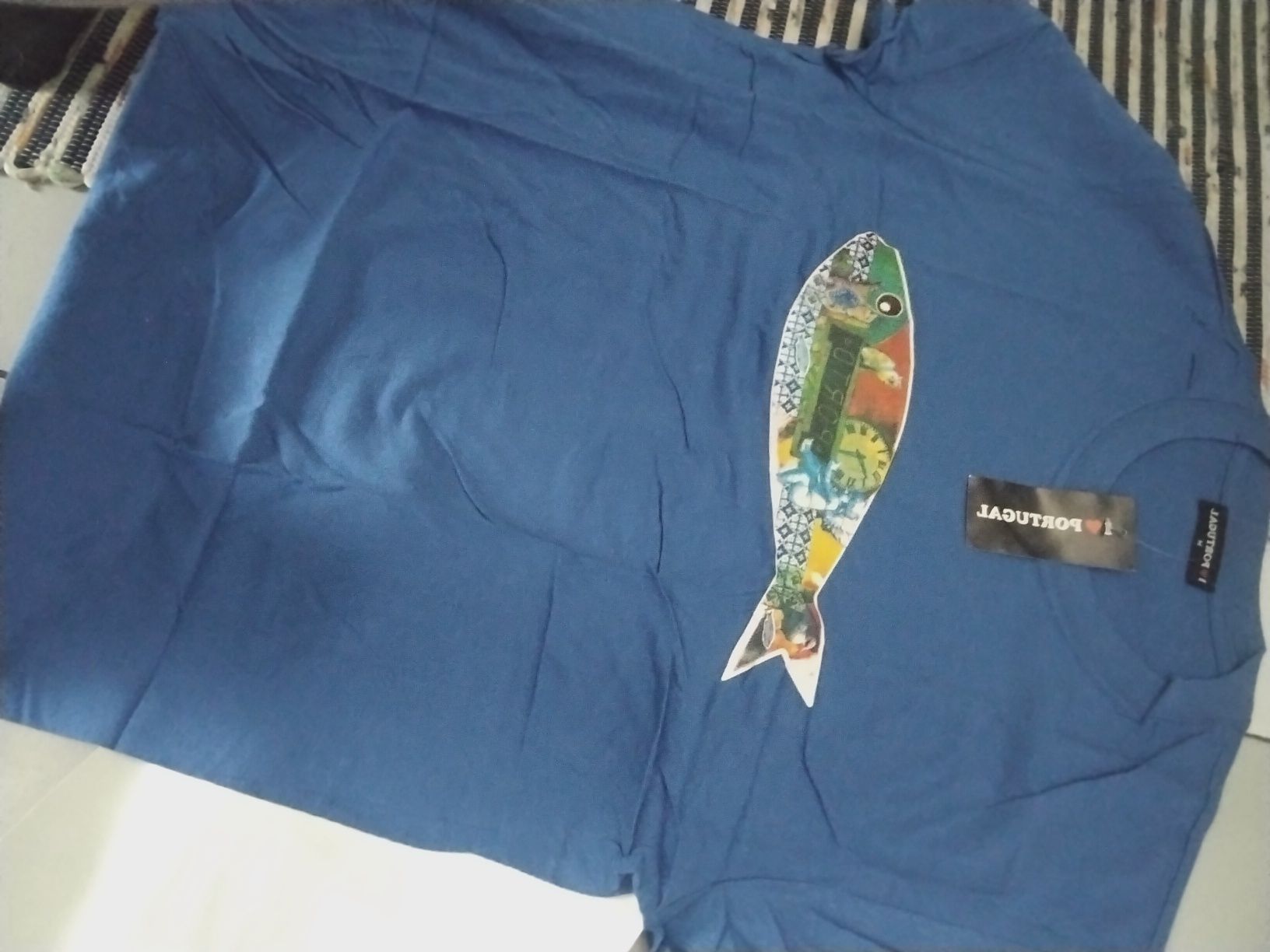 Vendo imans porta copos vestido de Halloween wandinha e t shirt e saco