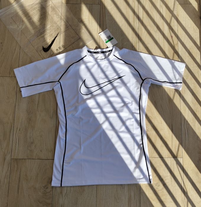 Koszulka Nike pro kompresyjna