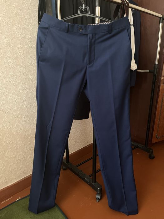 Костюм чоловічий  темно-синього коліру