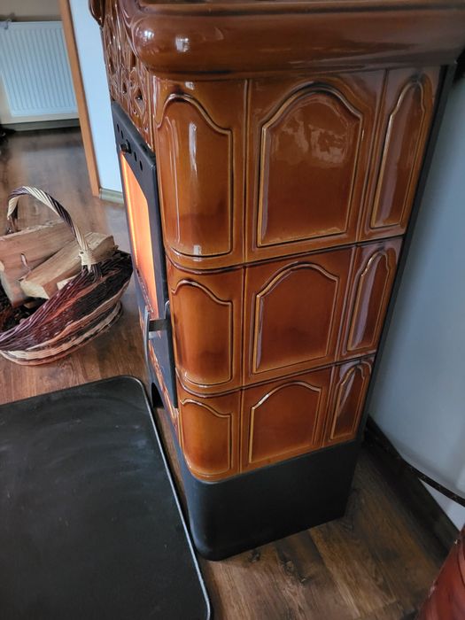 Sprzedam  piec  kominkowy kaflowy