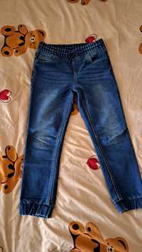 Spodnie dżinsowe  134 cm chłopięce