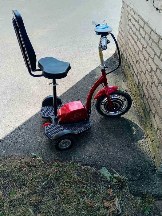 електросамокат с сидінням