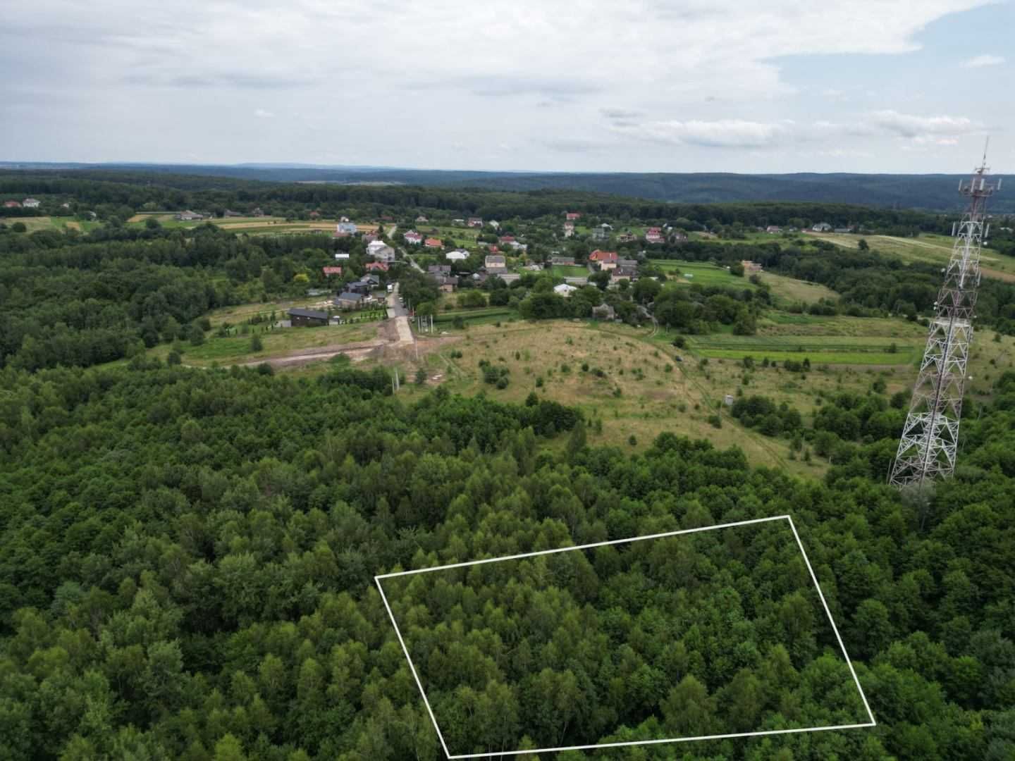 Продається земельна ділянка — с. Деревач, 15 км до Львова.
