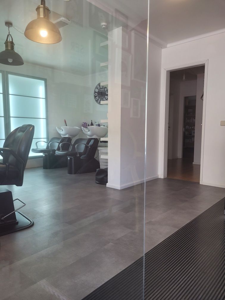 Trespasa se Cabeleireiro/Estética em Aveiro