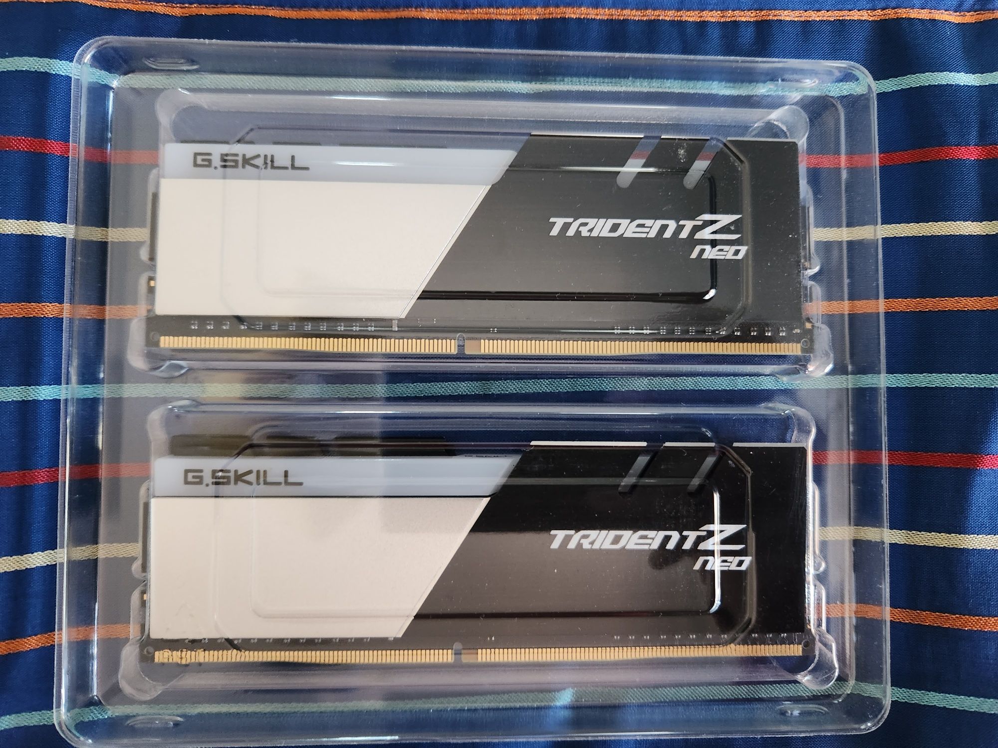 Memória RAM 16GB (2x8GB) DDR4-3600MHz CL16 G.SKILL Trident Z Neo RGB