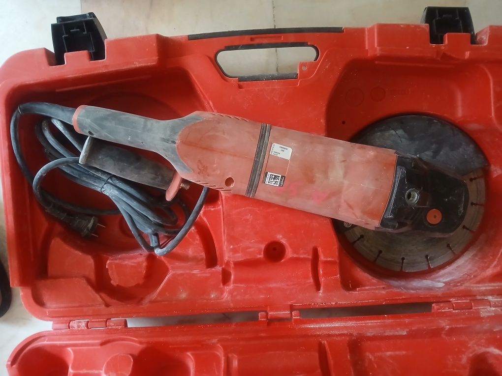 rebarbadora de diamante Hilti DG 150  mala incluída