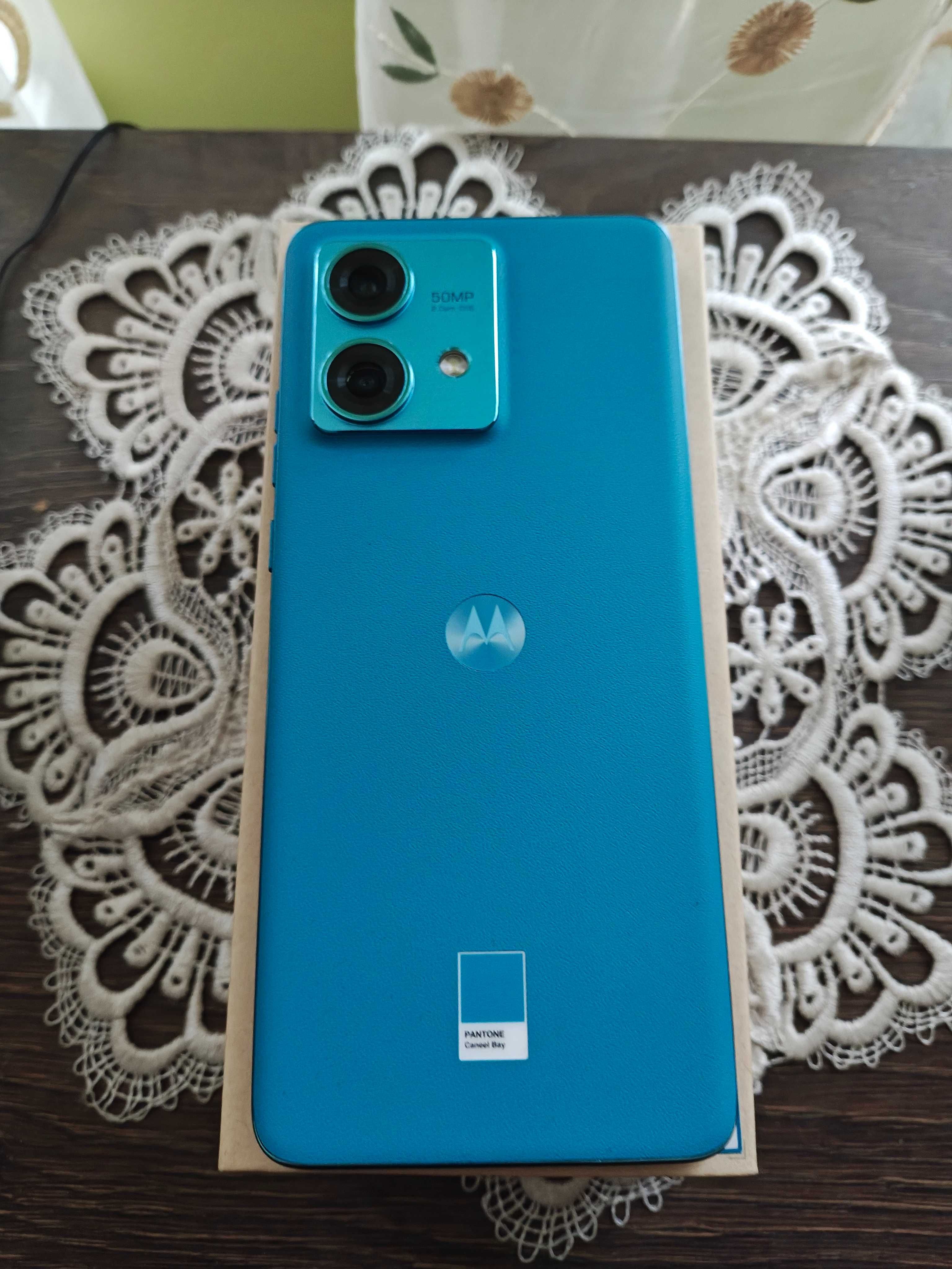 Smartfon Motorola edge 40 salonowy