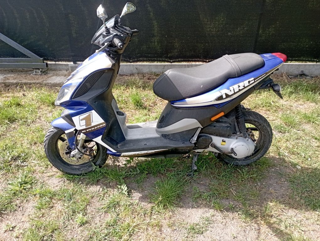 Piaggio NRG power silnik,plastiki,lampy,licznik,lagi,siedzen