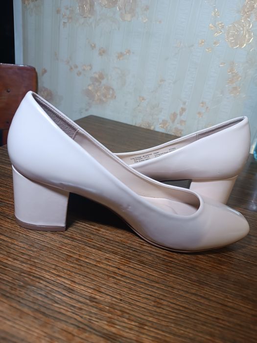 Туфлі лодочки лакові