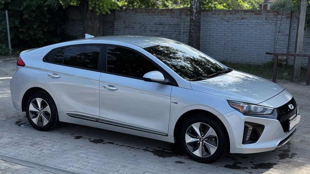 Продаж Hyundai Ioniq 2017