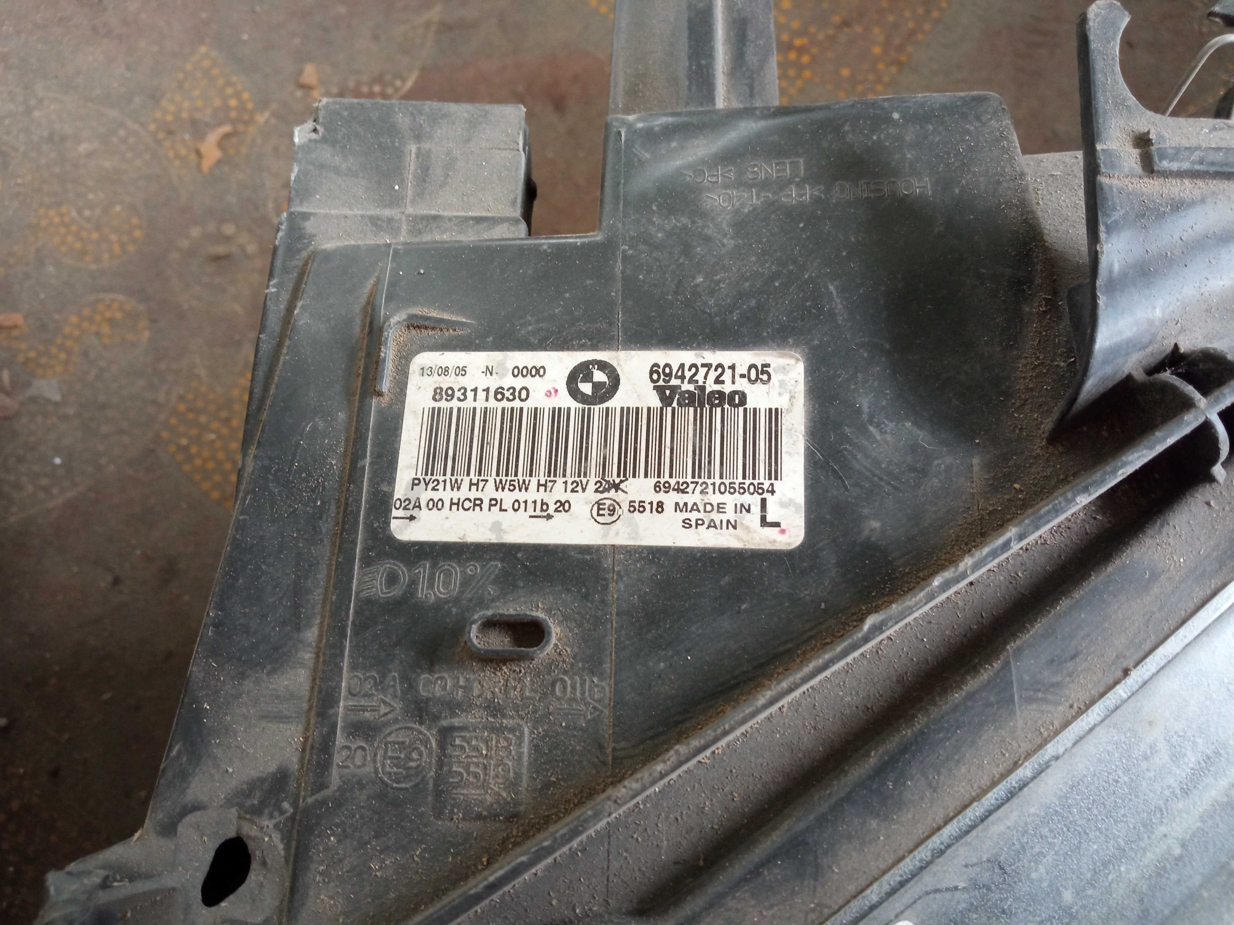 Фара фари передні BMW 3 Series E90 E91 05-08 Valeo 89311640 6942722-04