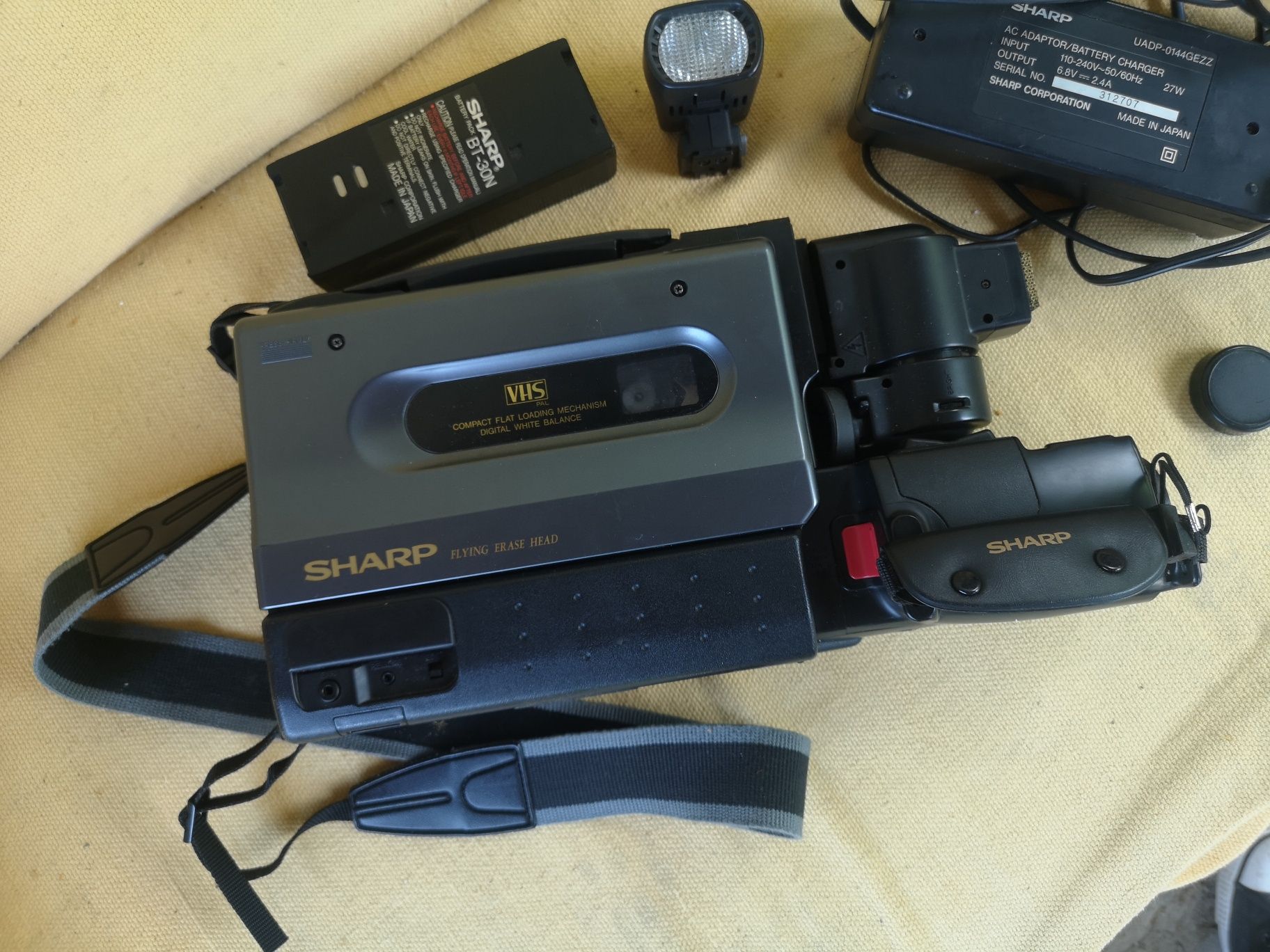Kamera VHS Sharp VL-SX80