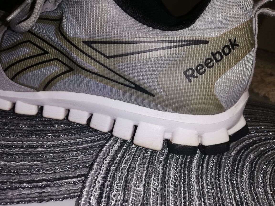 Reebok roz 41.Tanio