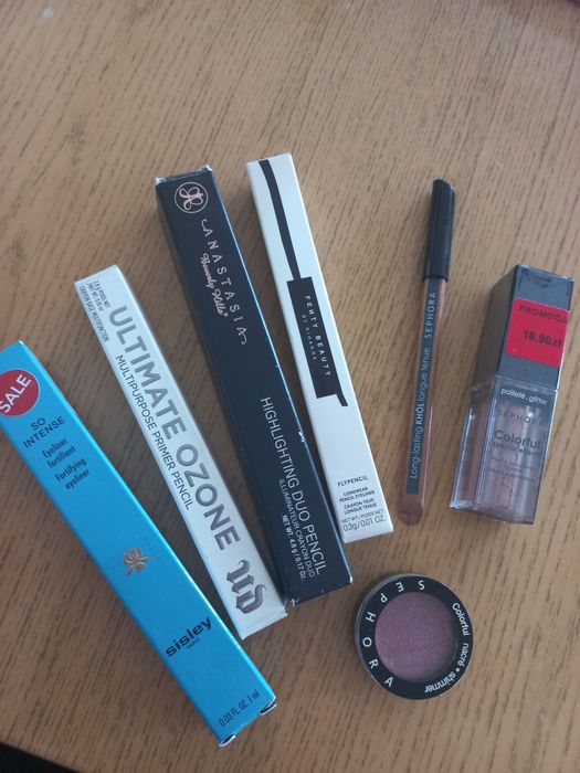 Sisley liner Fenty beauty Sephora cień kredka Anastasia wszystko nowe