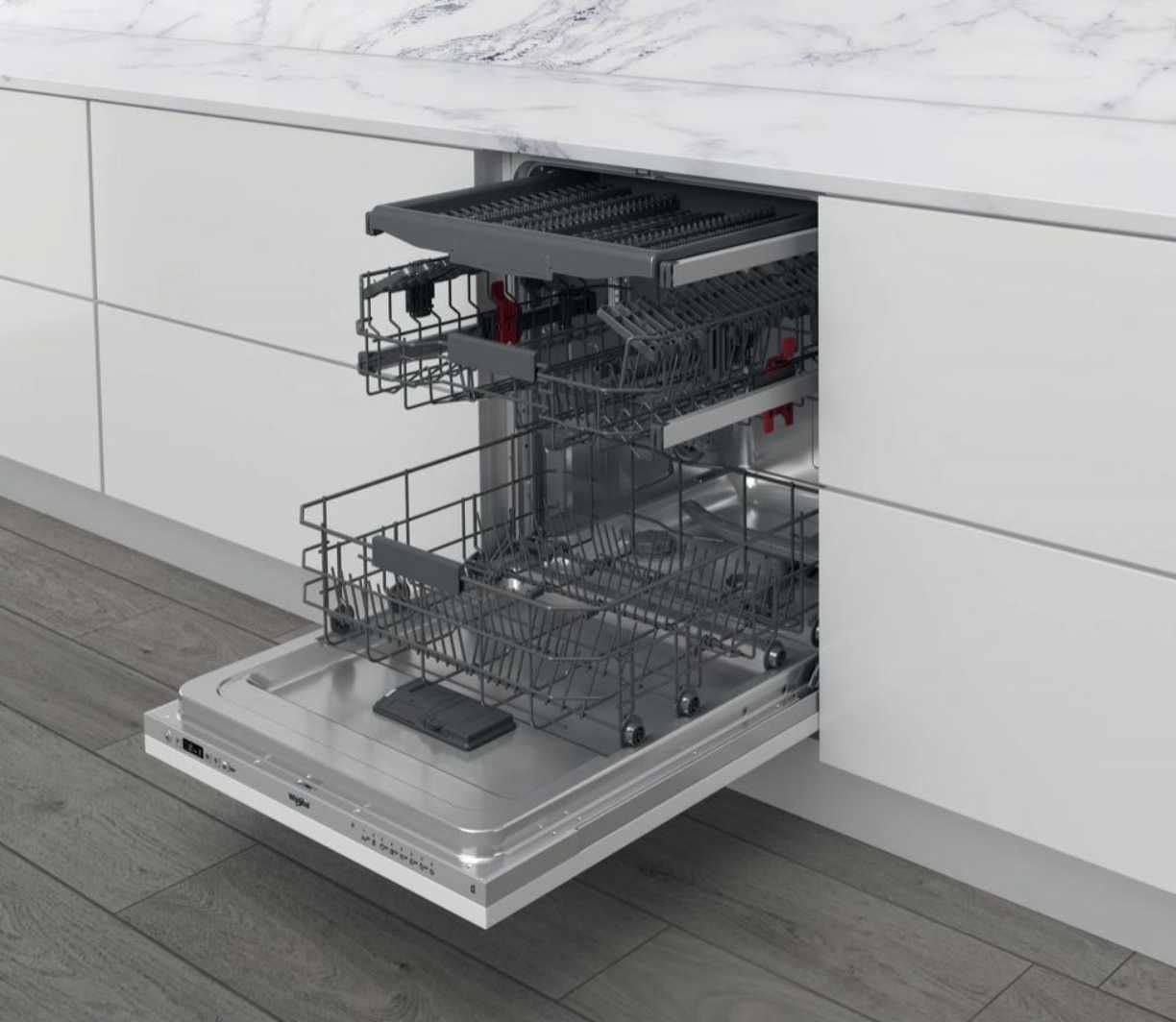 Посудомийна машина Whirlpool WIC3C26F посудомоечная
