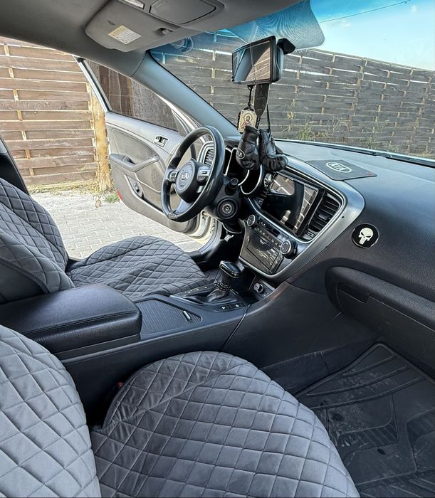 Продам машину Kia K5 .