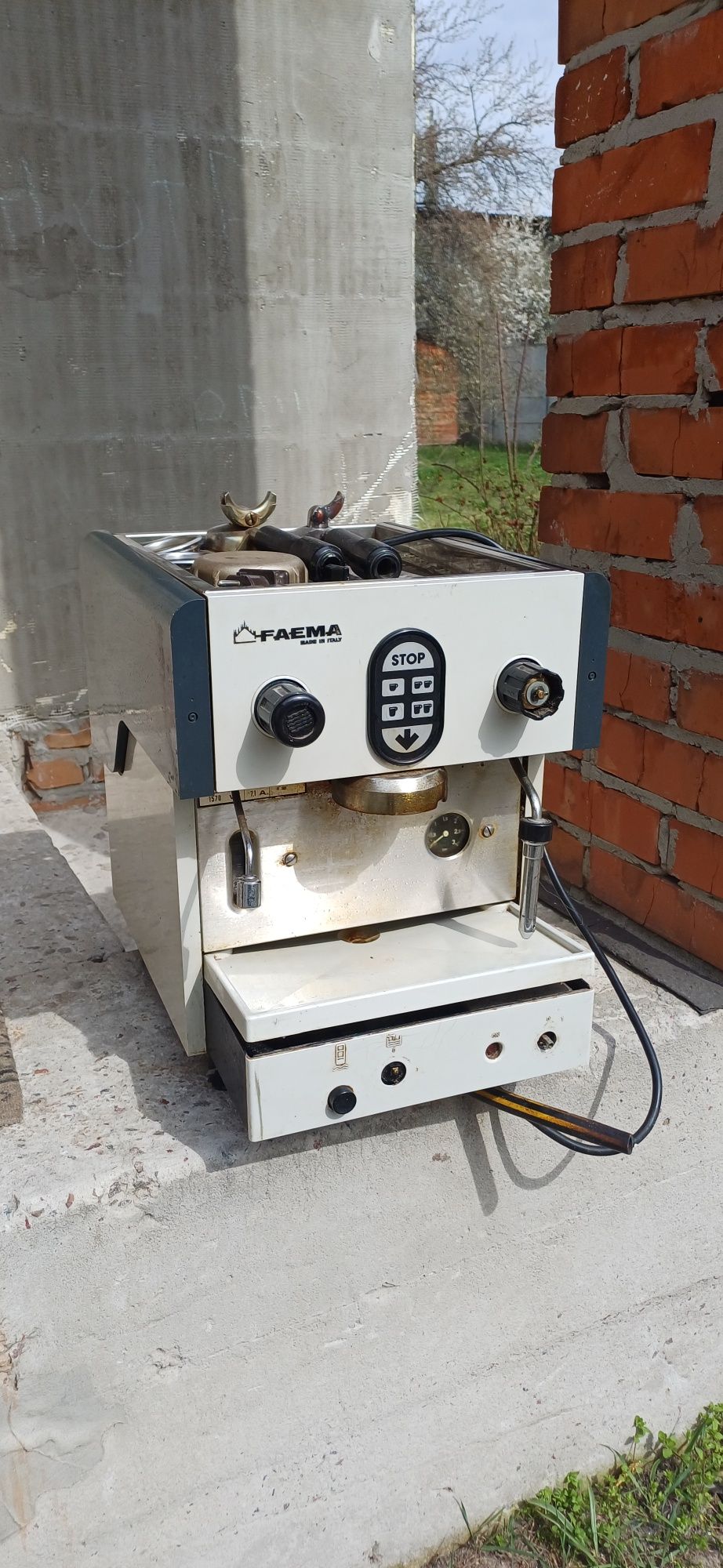 Кофемашина Faema compact