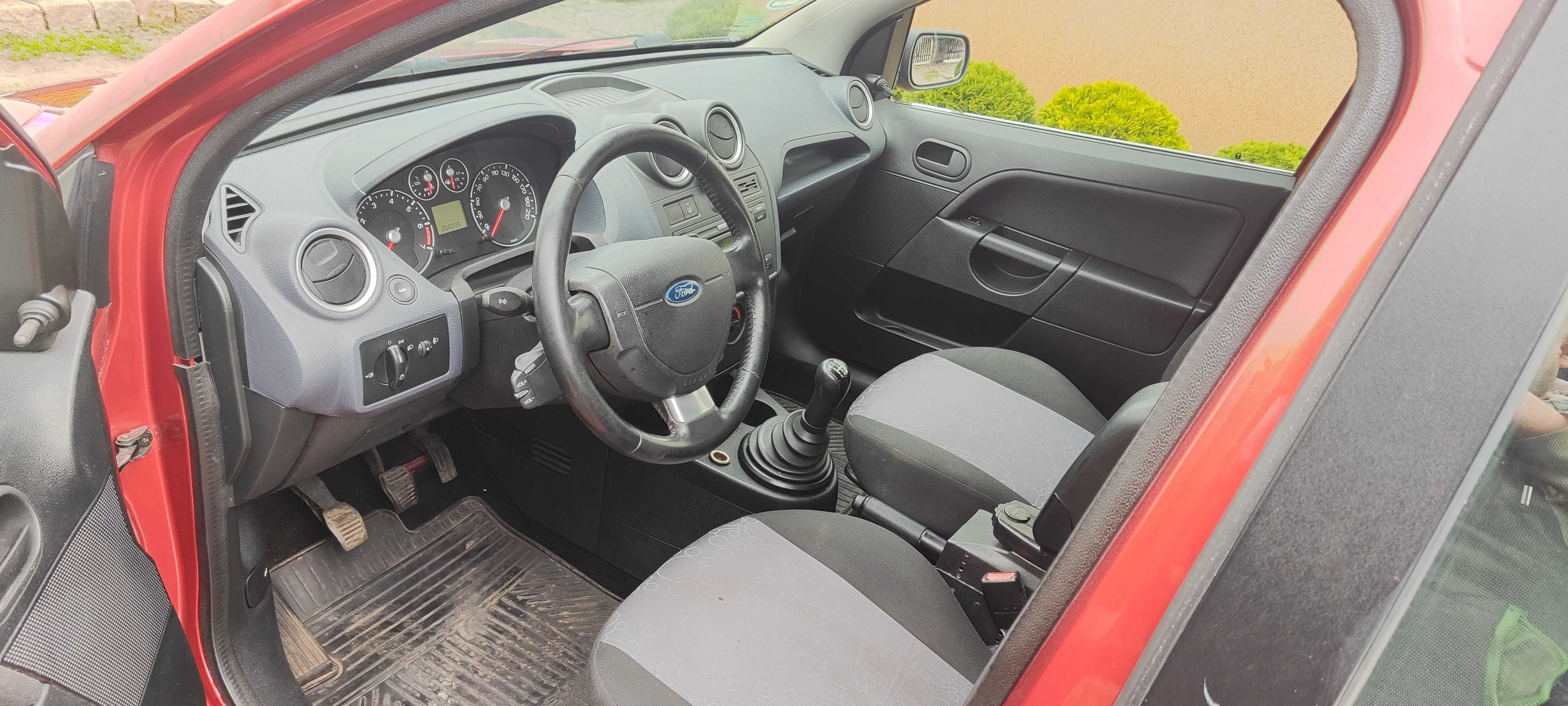 Ford Fiesta 1.4 benzyna manual