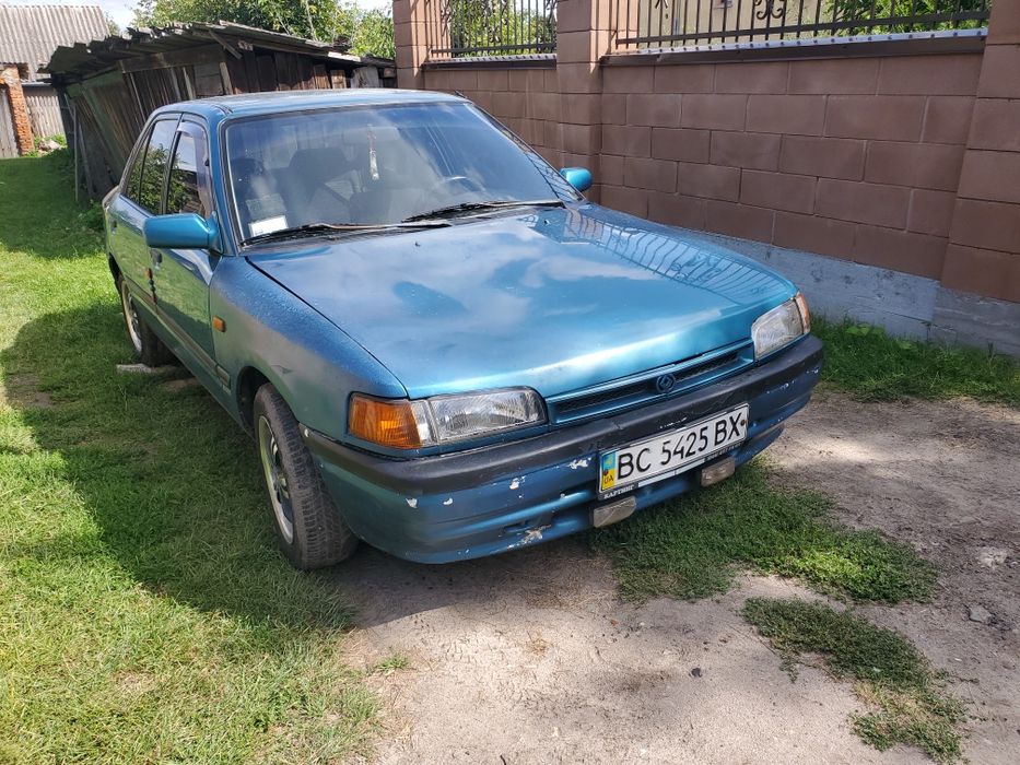 Продам Mazda 323 1.6 injection