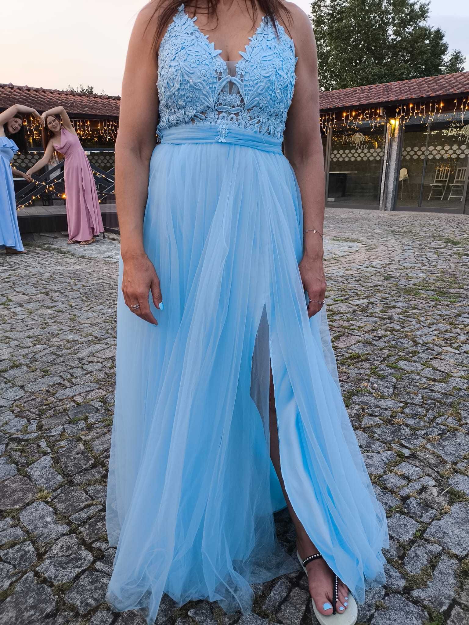 Vestido de cerimónia azul pastel