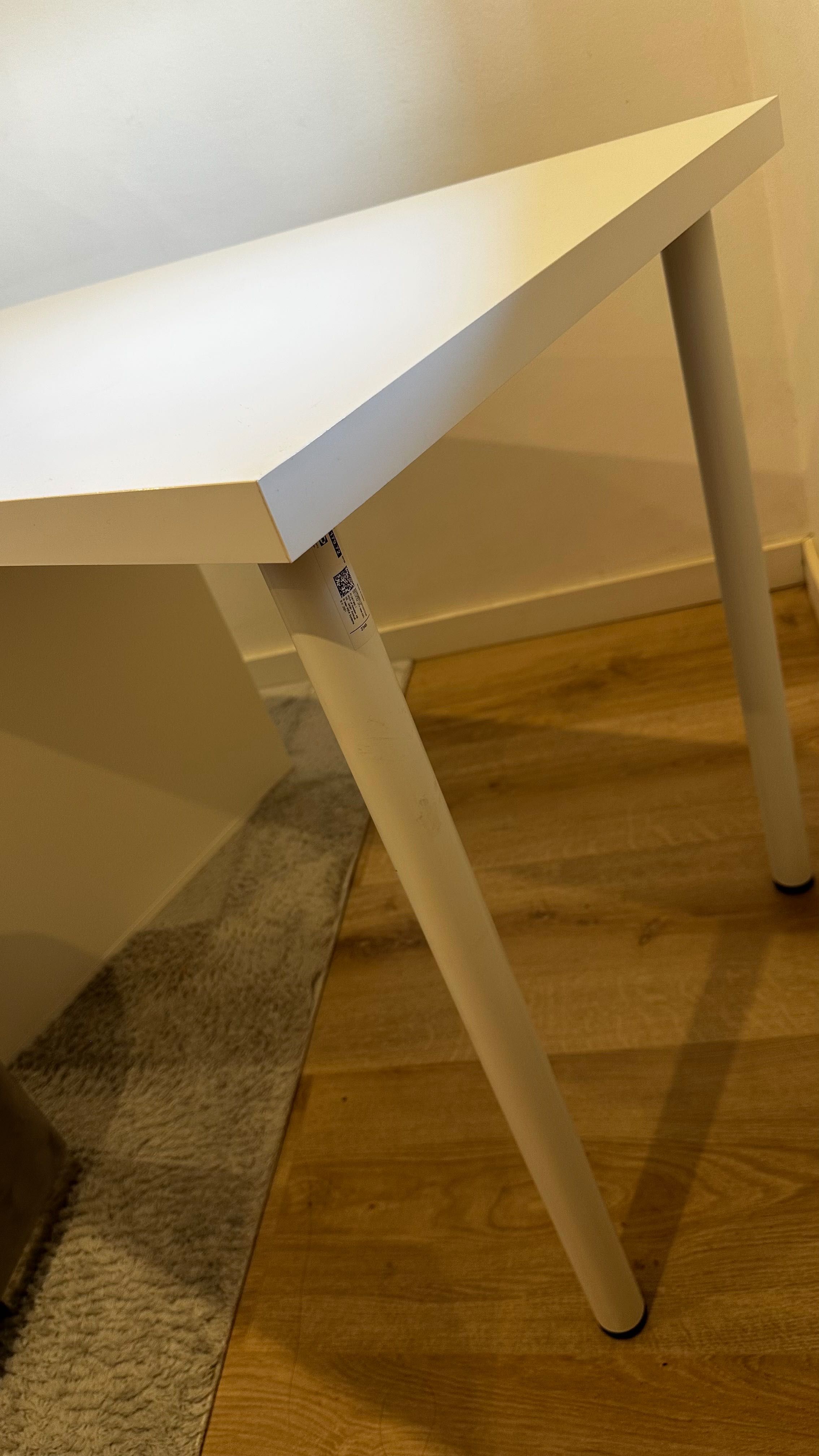 Secretária branca Ikea