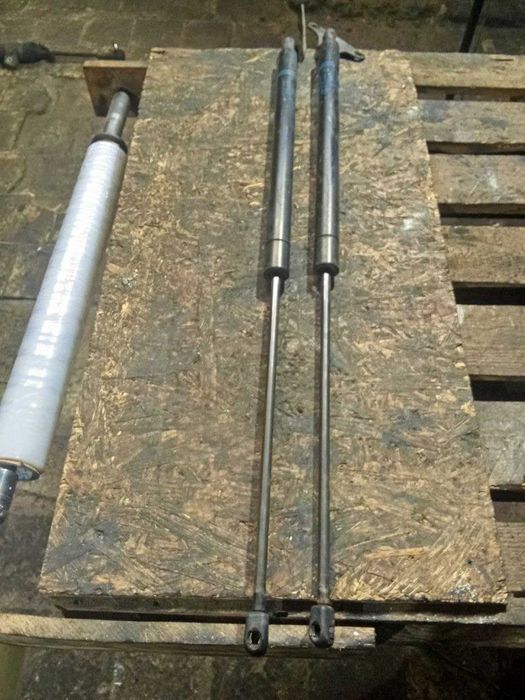 Амортизатор багажнику/ляда/кляпа Віто 638