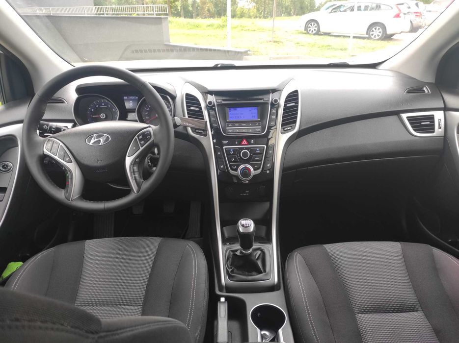 i30  2016r 1.6 Benzyna B. dobry stan, podgrzewane fotele