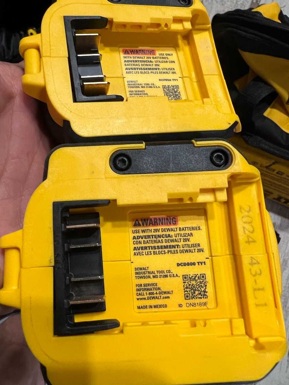 Набір безщіткового імпакта і шурупокрута Dewalt DCK2051D2 20Vmax з США