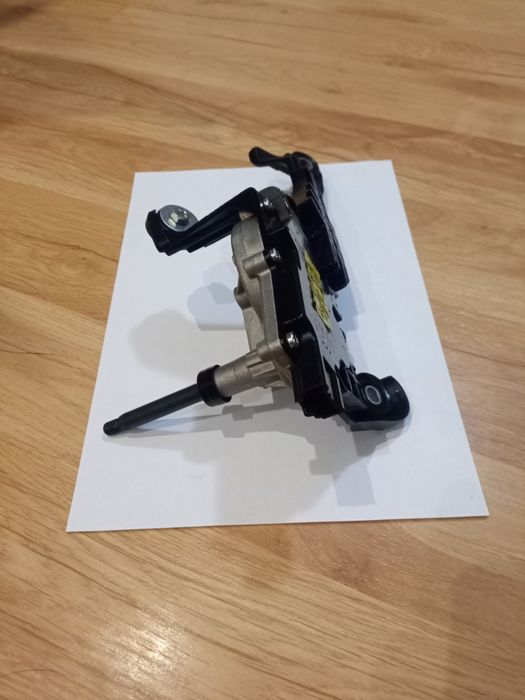 Mechanizm sterowania (silniczek) wycieraczką tylnią (klapa, szyba)  Re