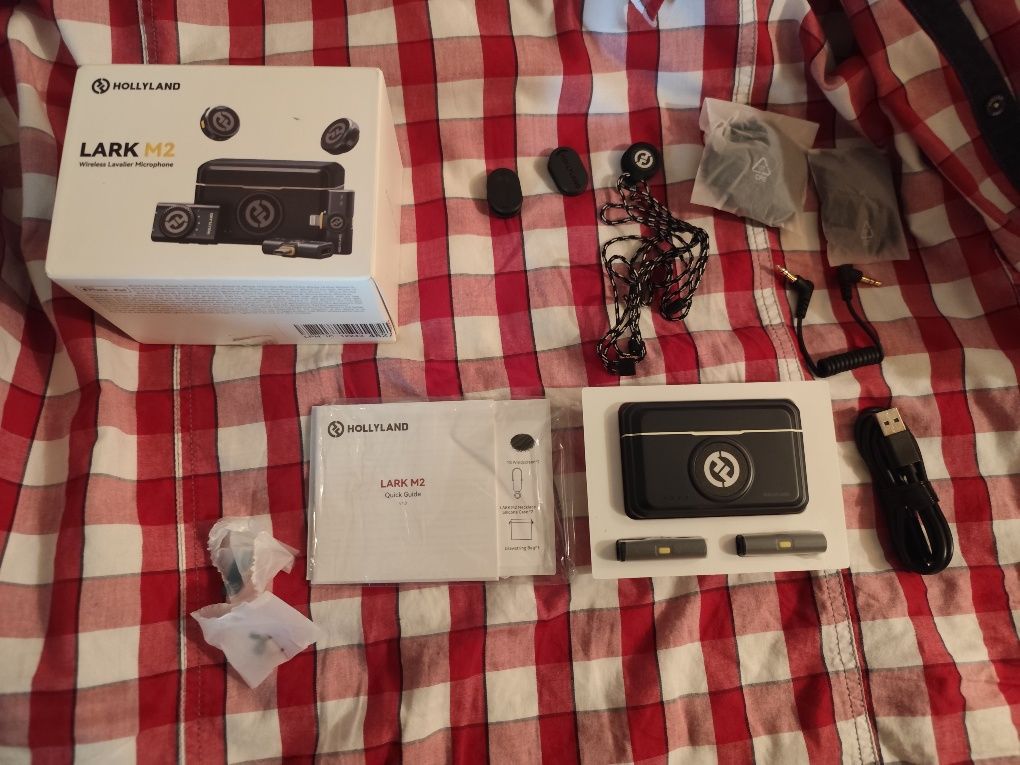 Wireless lavalier microphone hollyland park m2