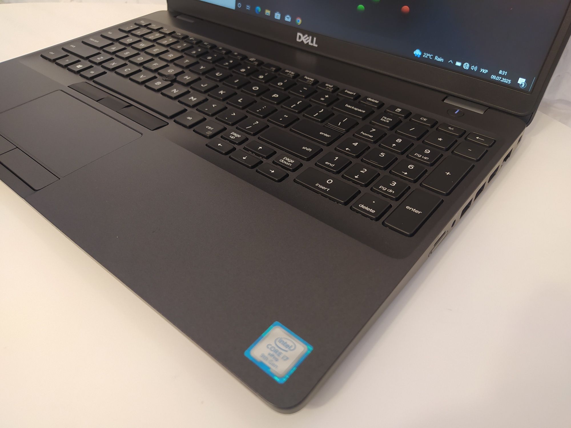 Dell Latitude 5501/15,6"FHD IPS/i7-9850H/16Gb/256Gb