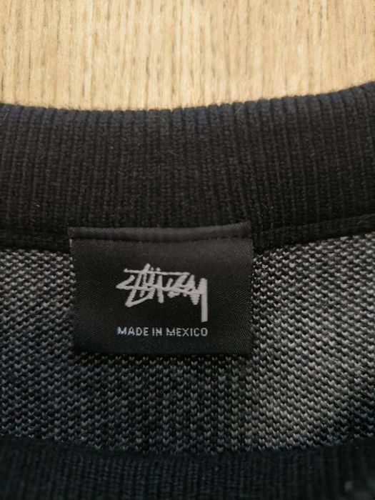 Теплий світер stussy