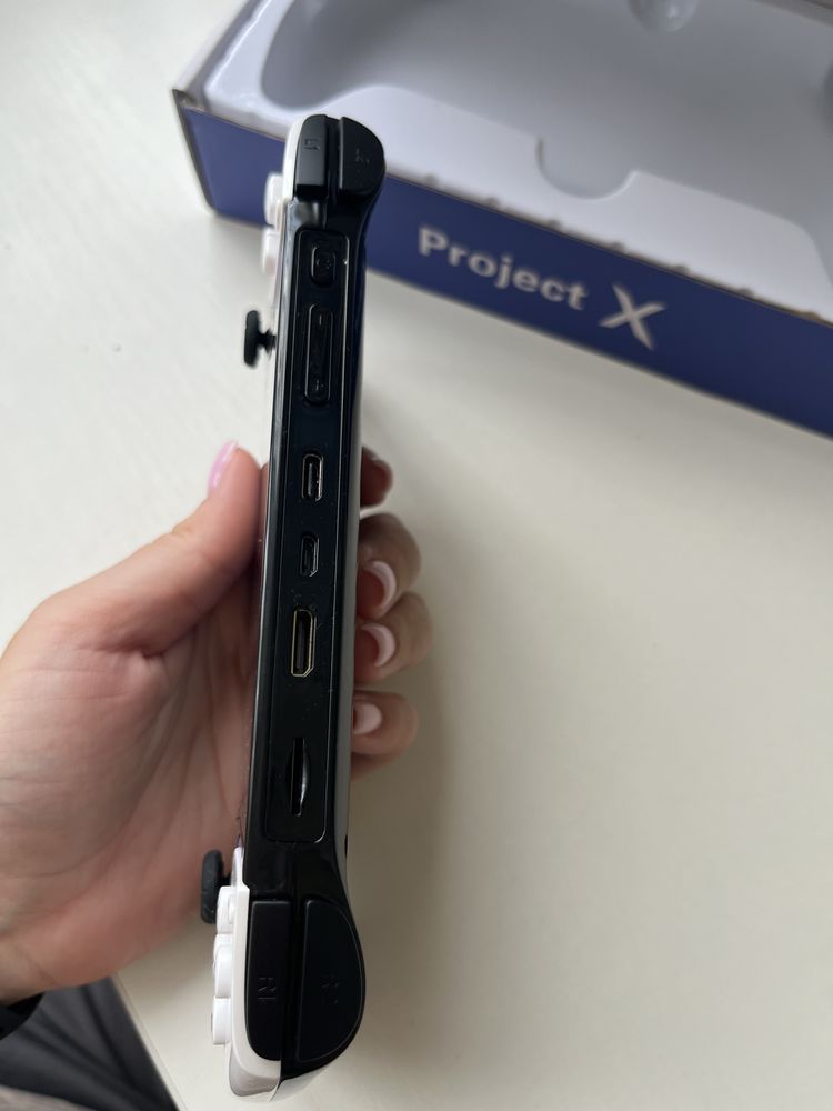 Портативна приставка project x