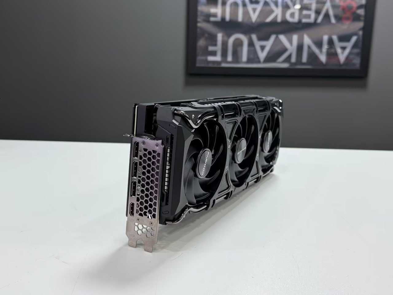 Karta Graficzna Gainward GeForce RTX 4070 Ti Phantom GS 12GB jak nowa