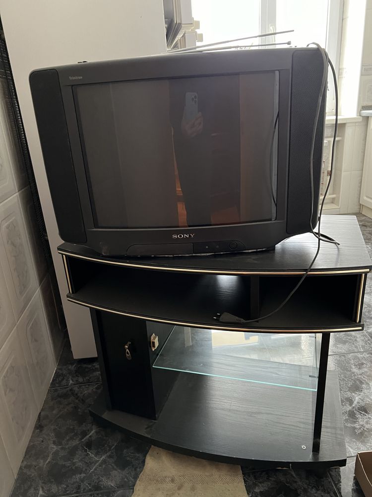 Продається телевізор SONY model no KV-21C1R