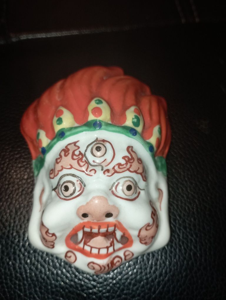 Porcelanowa maska Mongolski Bóg Ognia