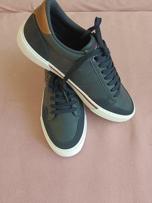 Чоловічі  кросівки  Polo 41 розмір, нові