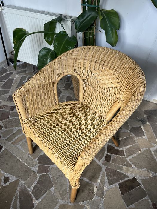 Fotel wiklinowy jasny